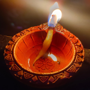 Store Clay Diya